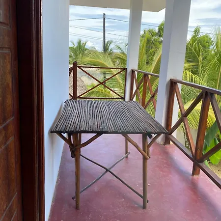 Zuri House Hotel